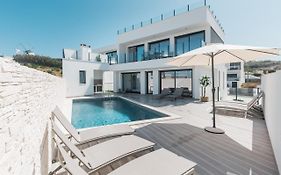 Beach Villa With Ocean View